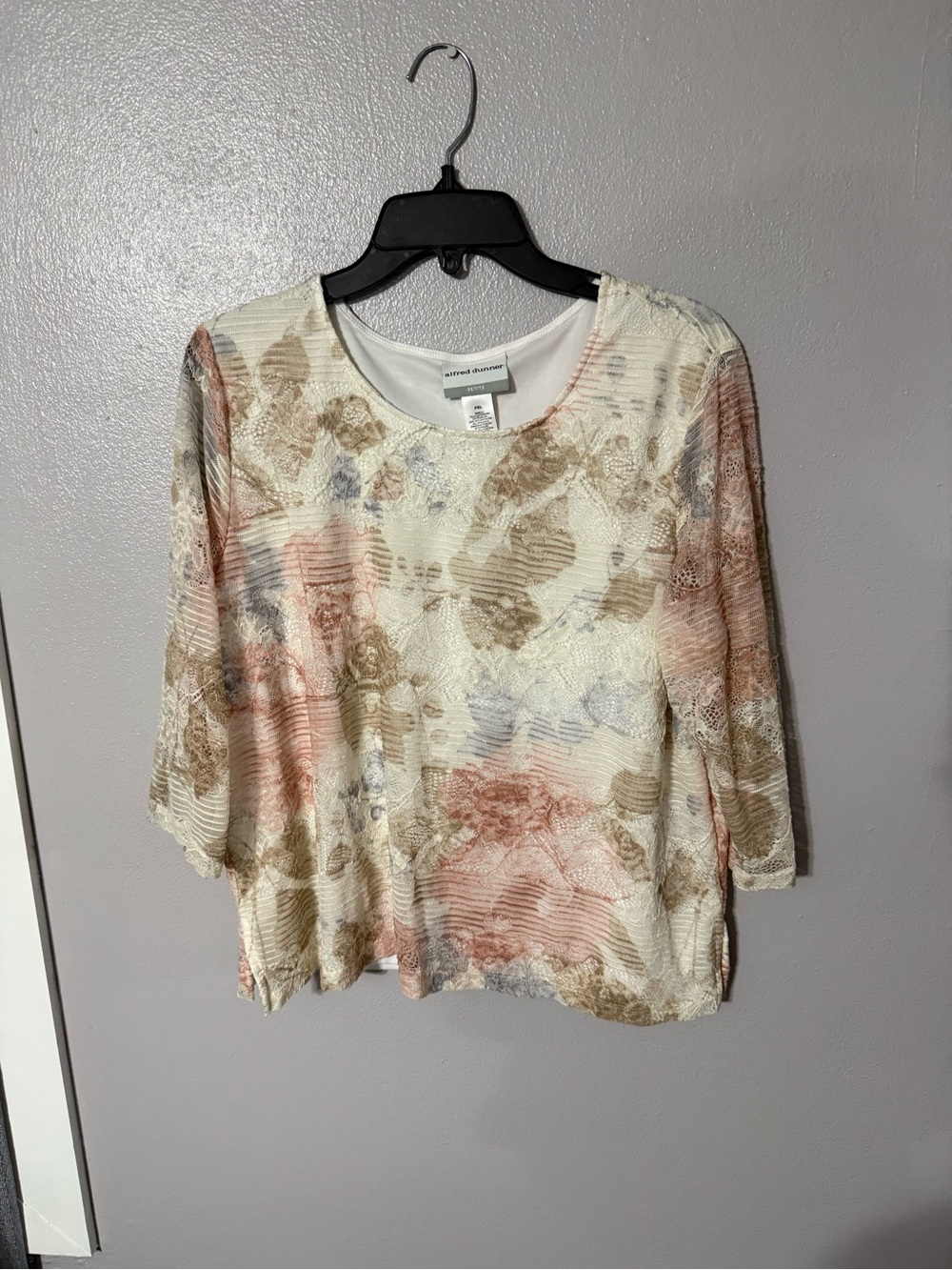 Alfred Dunner Cream Floral Lace-Textured Long Sleeve Tee